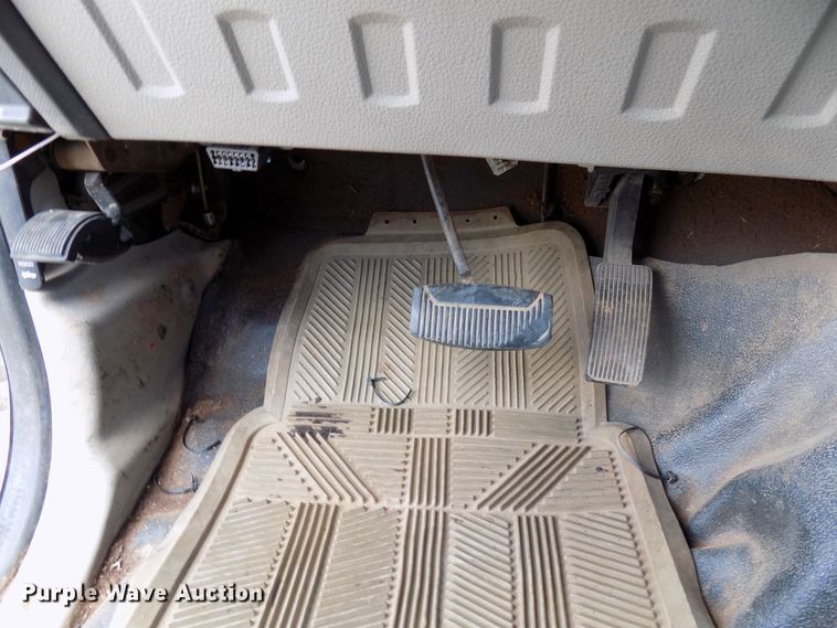 image for item DB9505 2008 Ford F550 flatbed pickup truck