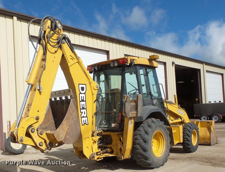 image for item DC4545 2006 John Deere 310SG backhoe