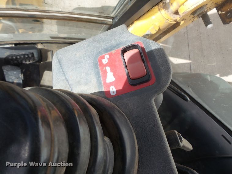 image for item DC4545 2006 John Deere 310SG backhoe