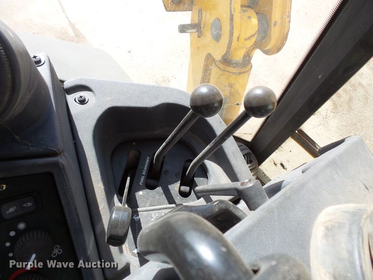 image for item DC4545 2006 John Deere 310SG backhoe