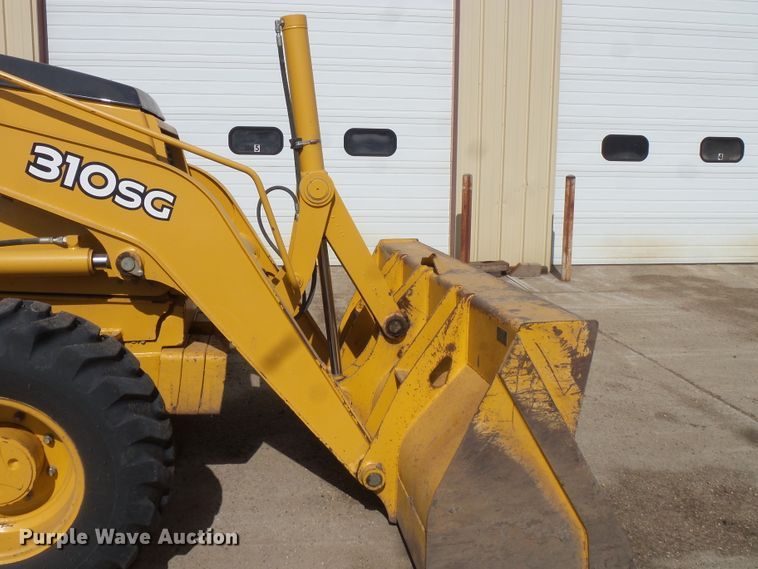 image for item DC4545 2006 John Deere 310SG backhoe