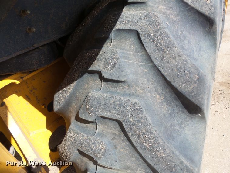 image for item DC4545 2006 John Deere 310SG backhoe