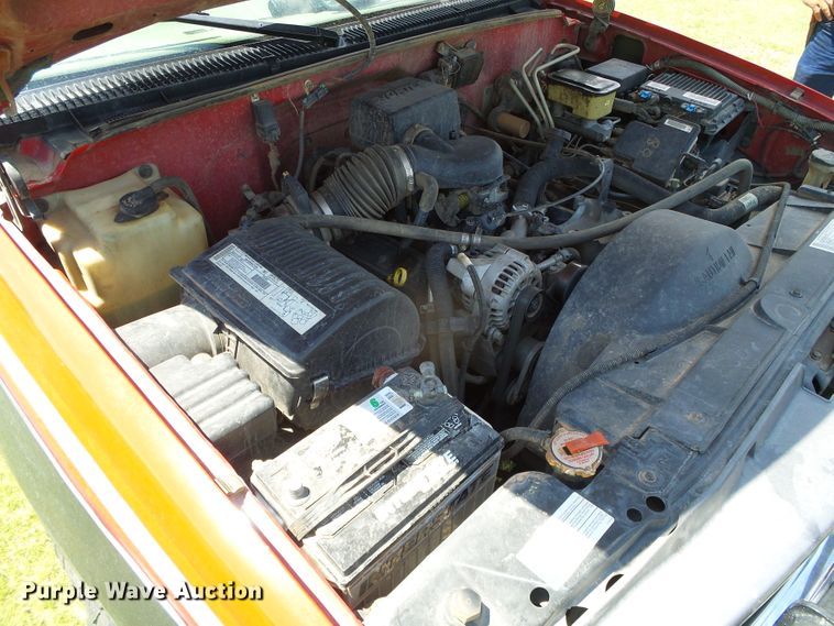 image for item DC5119 2000 Chevrolet K3500 brush fire truck