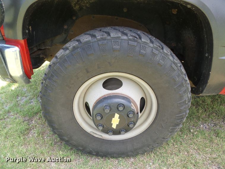 image for item DC5119 2000 Chevrolet K3500 brush fire truck