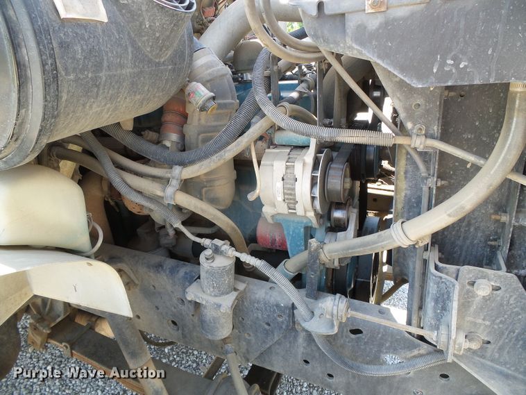 image for item DC5120 1995 International 4900 bucket truck