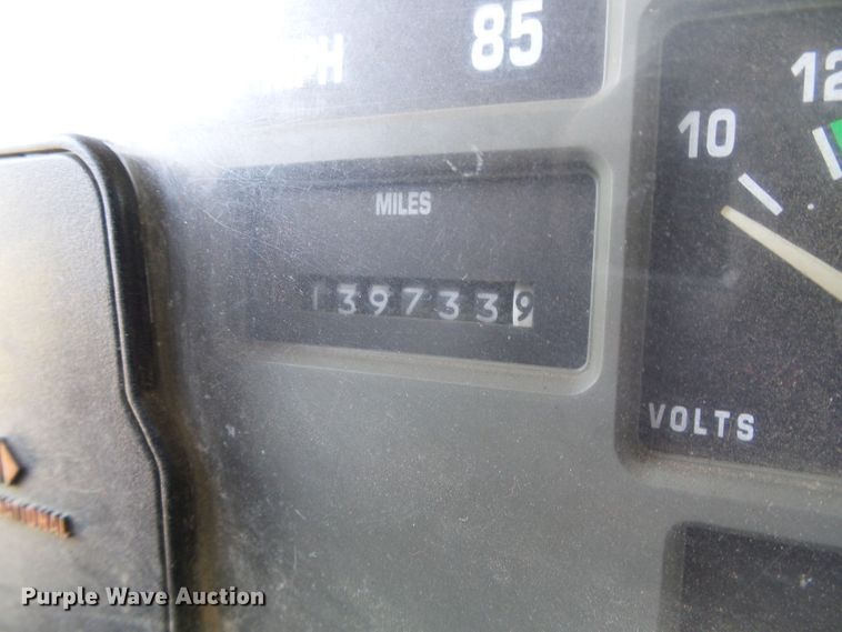 image for item DC5120 1995 International 4900 bucket truck