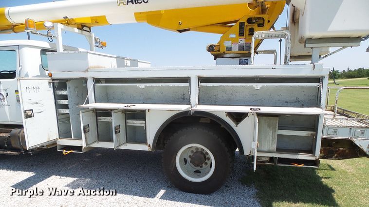 image for item DC5120 1995 International 4900 bucket truck