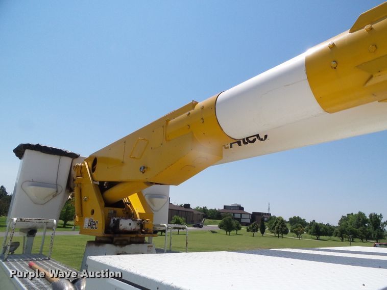 image for item DC5120 1995 International 4900 bucket truck