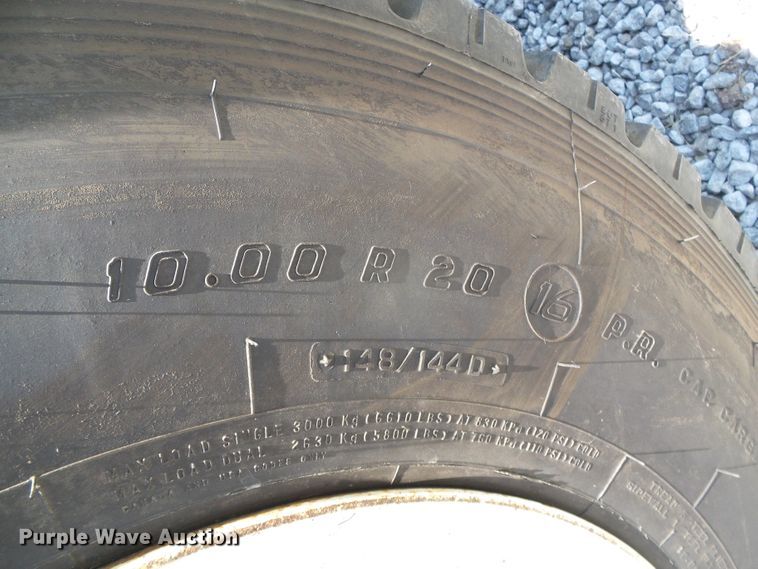 image for item DC5120 1995 International 4900 bucket truck