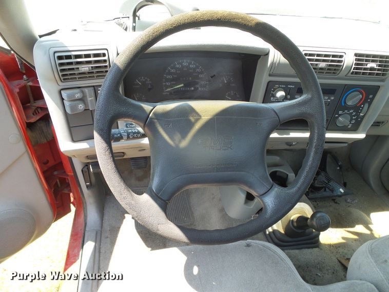 image for item DC5121 1996 GMC Sonoma SLS pickup truck