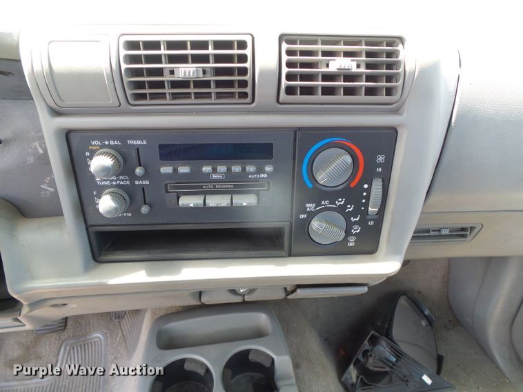 image for item DC5121 1996 GMC Sonoma SLS pickup truck