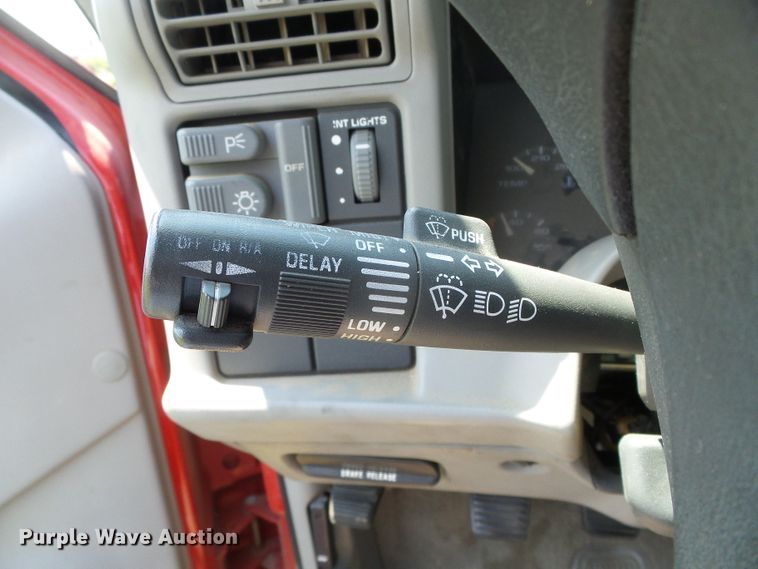 image for item DC5121 1996 GMC Sonoma SLS pickup truck