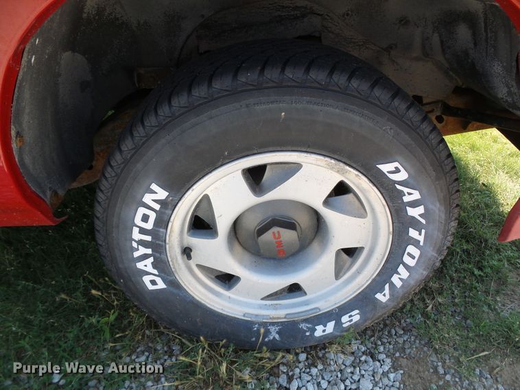 image for item DC5121 1996 GMC Sonoma SLS pickup truck