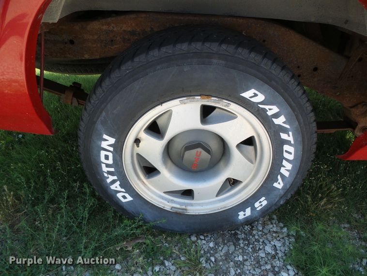 image for item DC5121 1996 GMC Sonoma SLS pickup truck