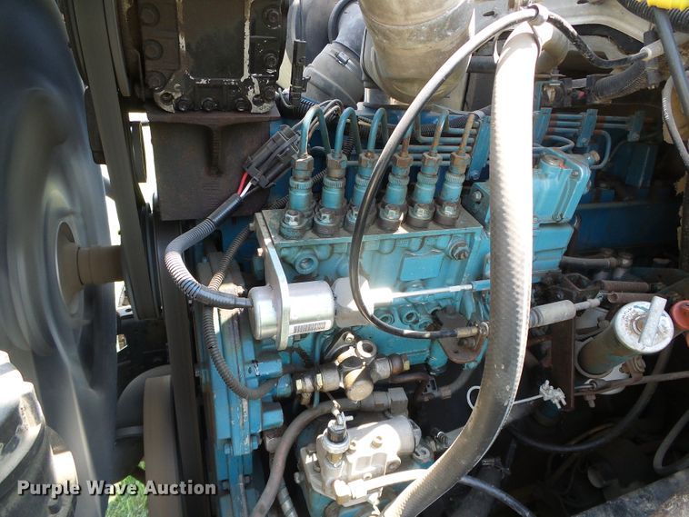 image for item DC5122 1995 International 4900 digger derrick truck