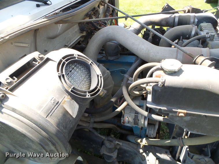 image for item DC5122 1995 International 4900 digger derrick truck