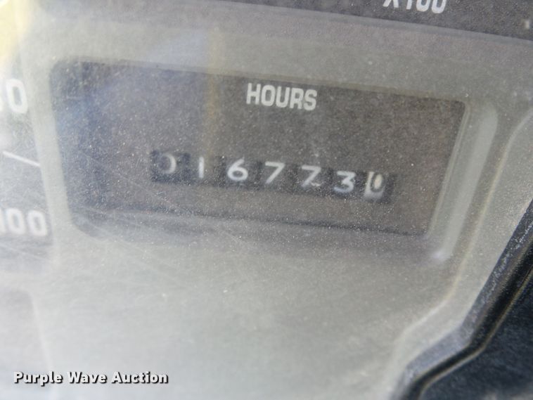 image for item DC5122 1995 International 4900 digger derrick truck