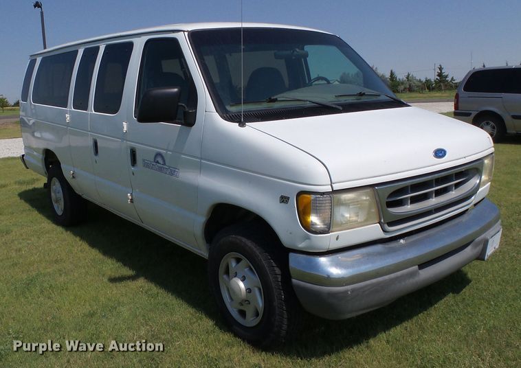 image for item DC5125 1997 Ford Club Wagon van