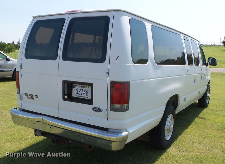 image for item DC5125 1997 Ford Club Wagon van