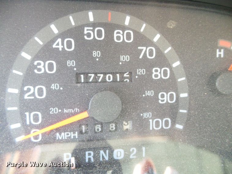 image for item DC5125 1997 Ford Club Wagon van