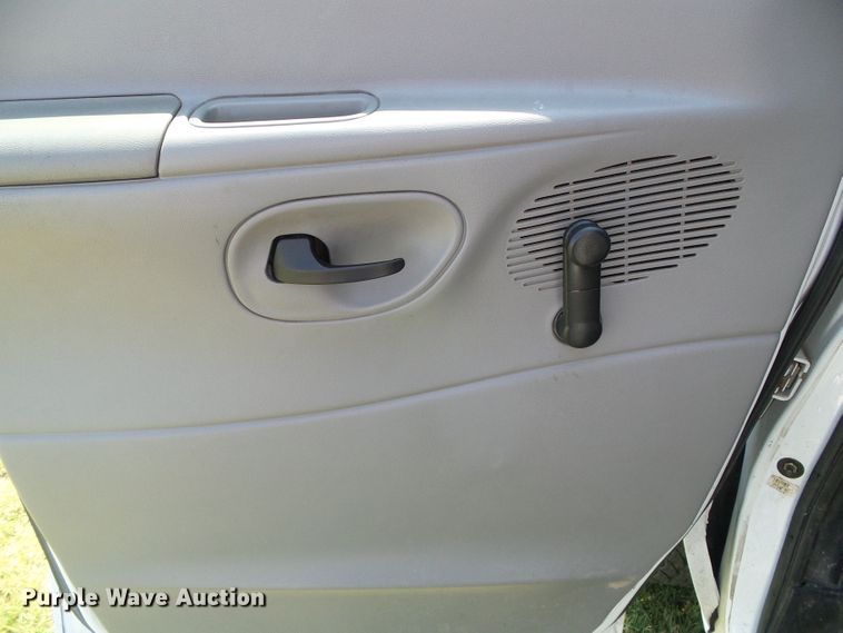 image for item DC5125 1997 Ford Club Wagon van