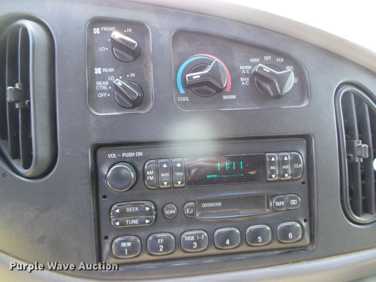 image for item DC5125 1997 Ford Club Wagon van