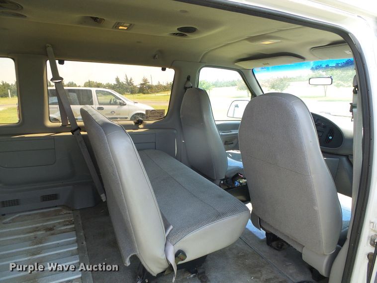 image for item DC5125 1997 Ford Club Wagon van