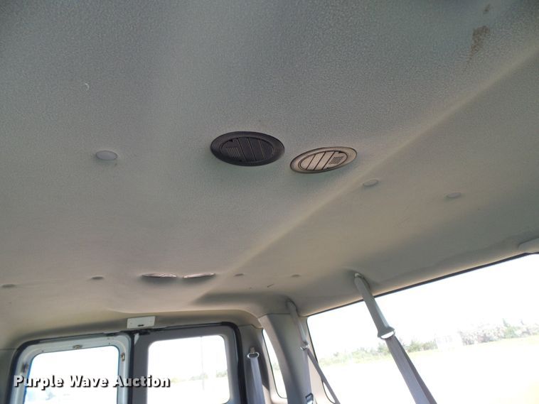 image for item DC5125 1997 Ford Club Wagon van