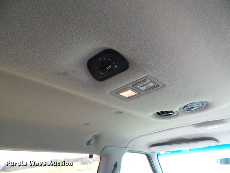 image for item DC5125 1997 Ford Club Wagon van