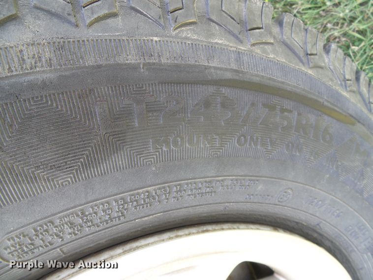 image for item DC5125 1997 Ford Club Wagon van