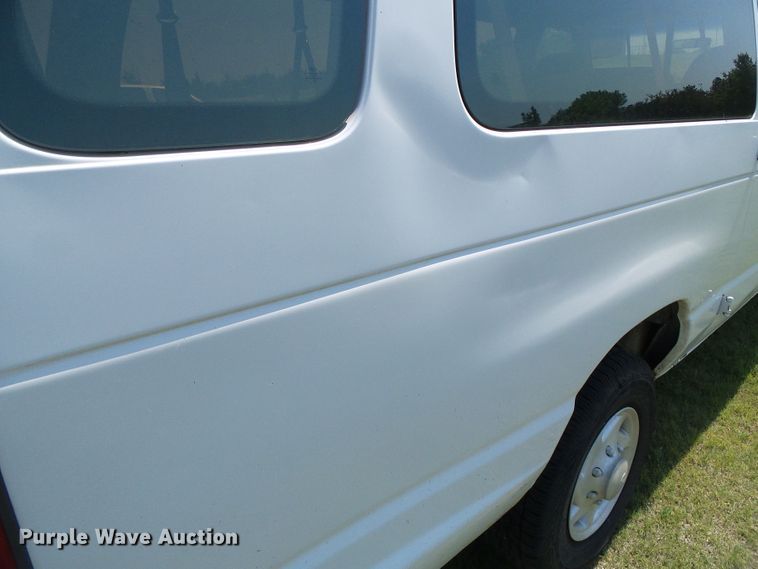 image for item DC5125 1997 Ford Club Wagon van