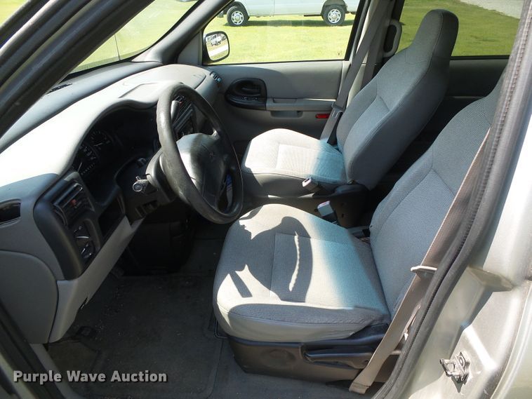 image for item DC5126 2004 Chevrolet Venture van