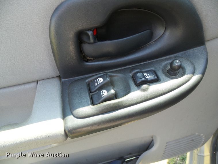 image for item DC5126 2004 Chevrolet Venture van