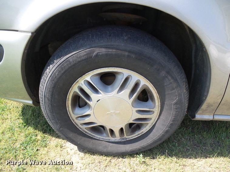 image for item DC5126 2004 Chevrolet Venture van