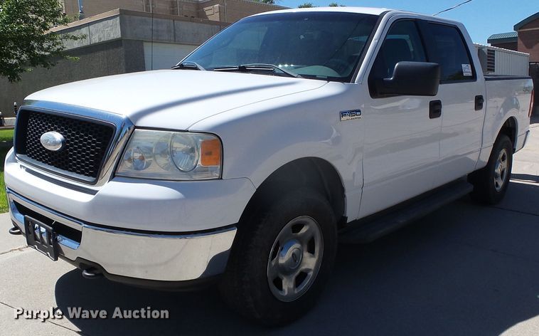 image for item DC5128 2007 Ford F150 XLT SuperCrew pickup truck