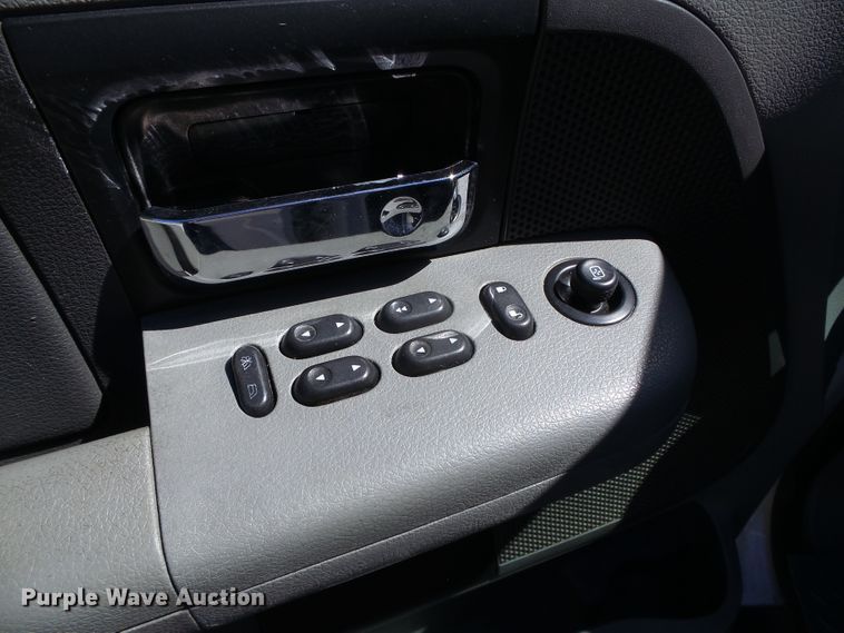 image for item DC5128 2007 Ford F150 XLT SuperCrew pickup truck