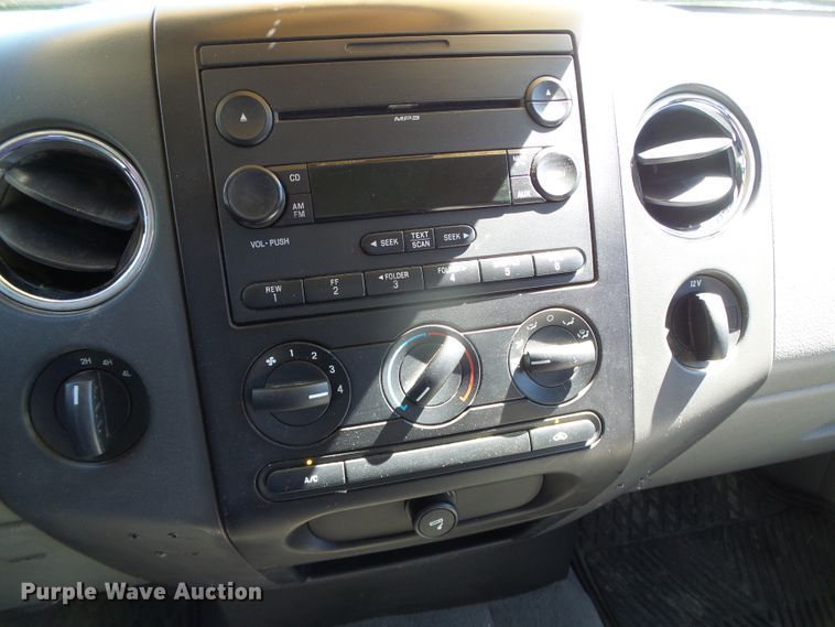 image for item DC5128 2007 Ford F150 XLT SuperCrew pickup truck