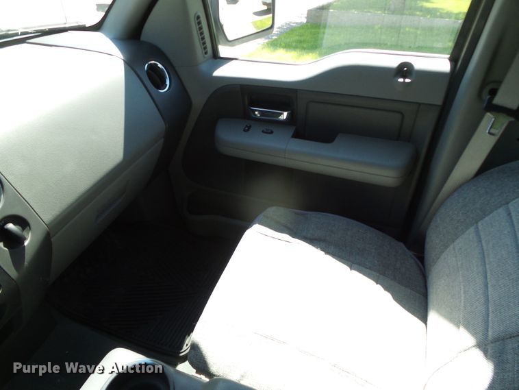 image for item DC5128 2007 Ford F150 XLT SuperCrew pickup truck