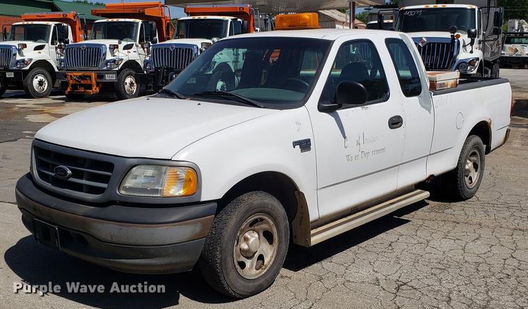 image for item DD4712 2001 Ford F150 SuperCab pickup truck