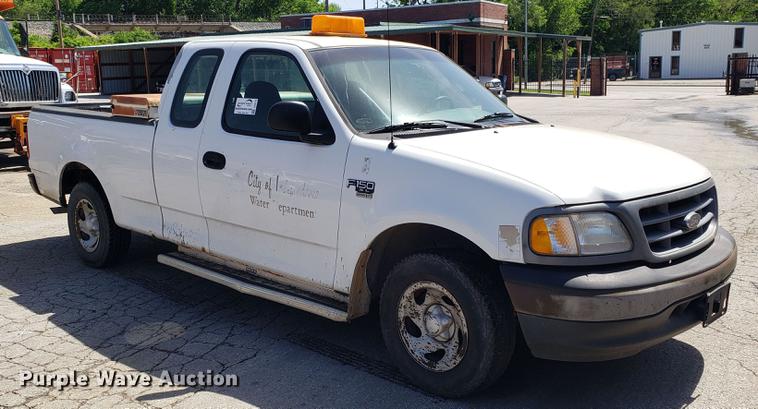 image for item DD4712 2001 Ford F150 SuperCab pickup truck