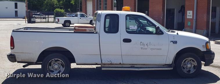 image for item DD4712 2001 Ford F150 SuperCab pickup truck