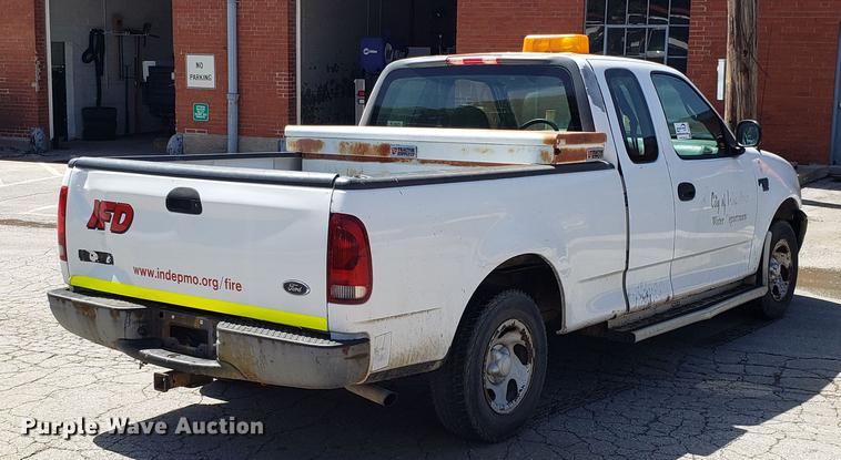 image for item DD4712 2001 Ford F150 SuperCab pickup truck