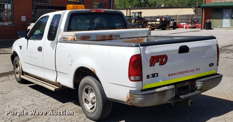 image for item DD4712 2001 Ford F150 SuperCab pickup truck