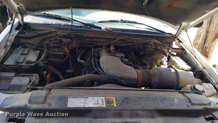 image for item DD4712 2001 Ford F150 SuperCab pickup truck