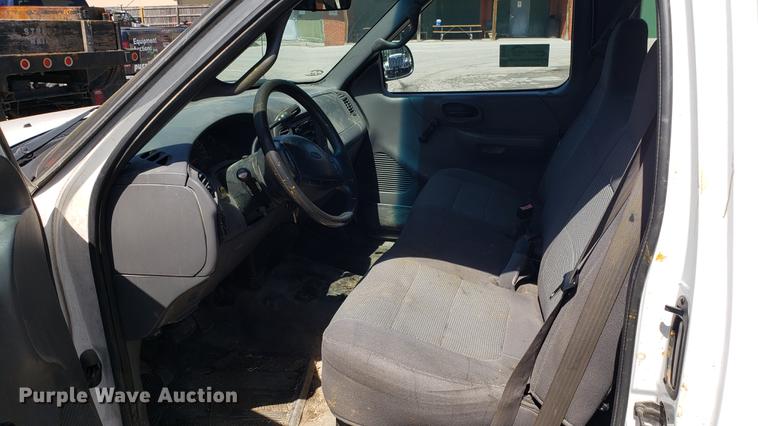 image for item DD4712 2001 Ford F150 SuperCab pickup truck