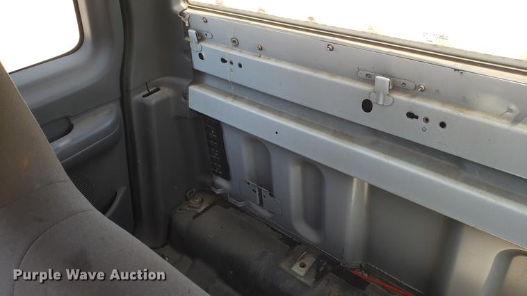 image for item DD4712 2001 Ford F150 SuperCab pickup truck