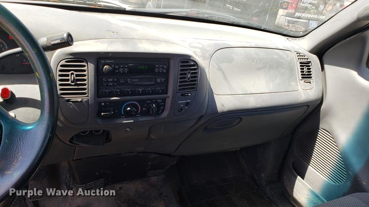 image for item DD4712 2001 Ford F150 SuperCab pickup truck