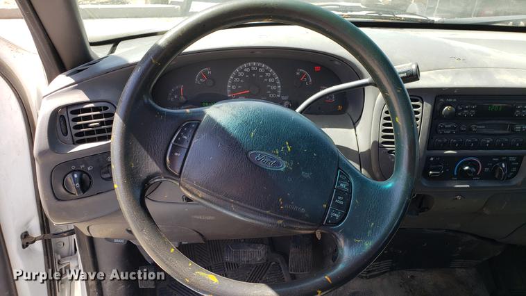 image for item DD4712 2001 Ford F150 SuperCab pickup truck