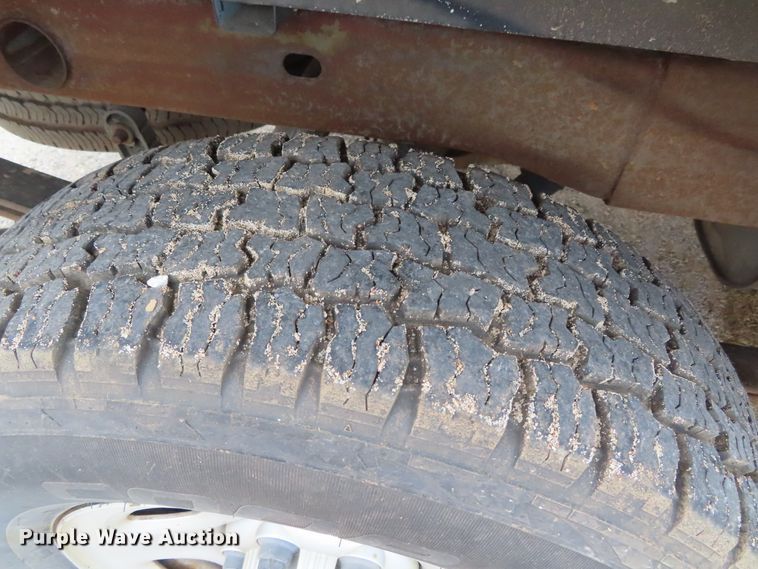 image for item DD6214 2001 Chevrolet Silverado 1500 pickup truck