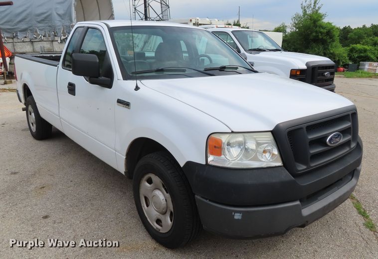 image for item DD6215 2005 Ford F150 pickup truck